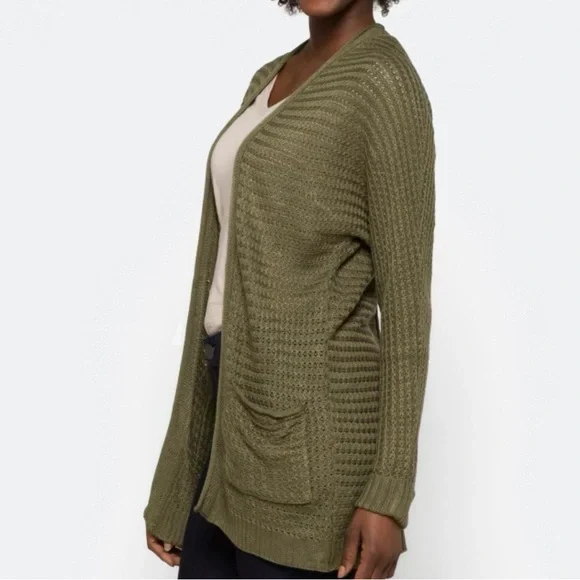 Pinque Analeigh Two Pocket Textured Cardigan - Picture 5 of 12